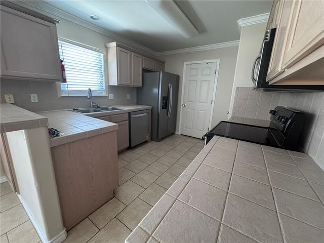 15649 Palmira Ave B, Corpus Christi, TX 78418