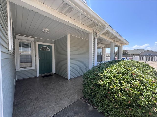 15649 Palmira Ave B, Corpus Christi, TX 78418