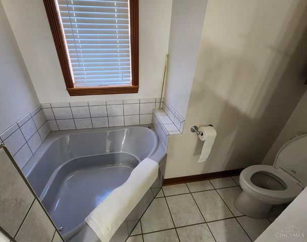 95 Ada Lane, Seaman, OH 45679