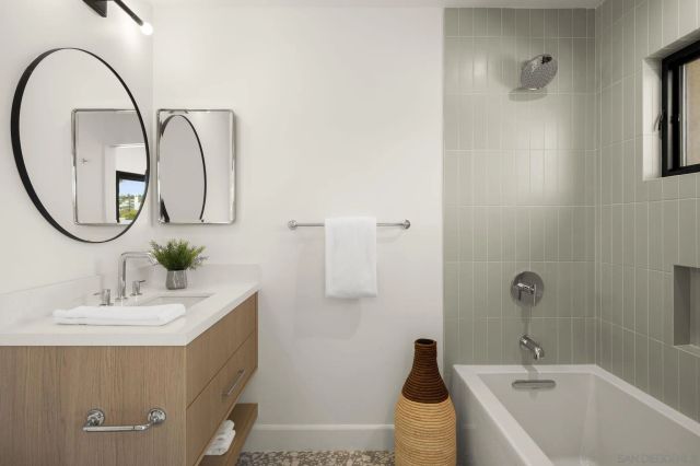 1075 Opal St, San Diego, CA 92109