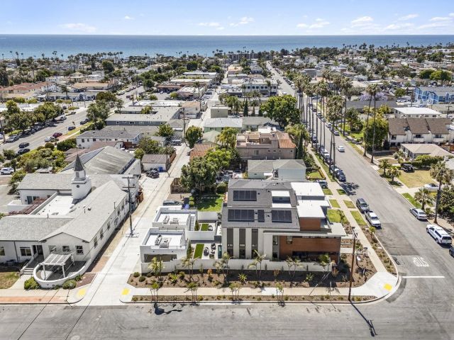 1075 Opal St, San Diego, CA 92109