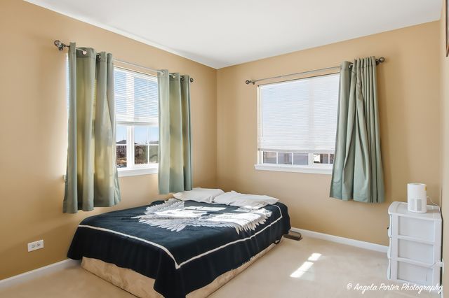 201 Macintosh Avenue, Woodstock, IL 60098