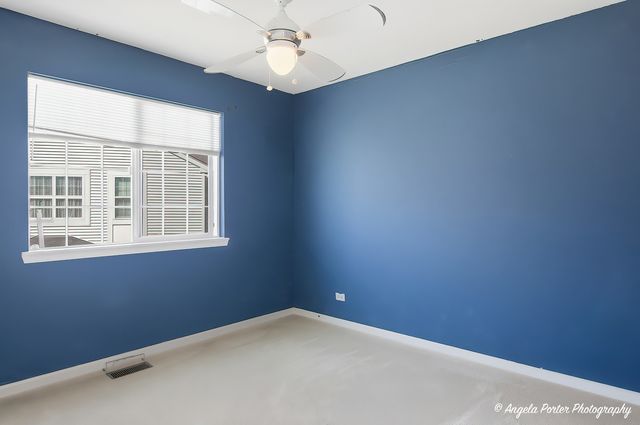 201 Macintosh Avenue, Woodstock, IL 60098