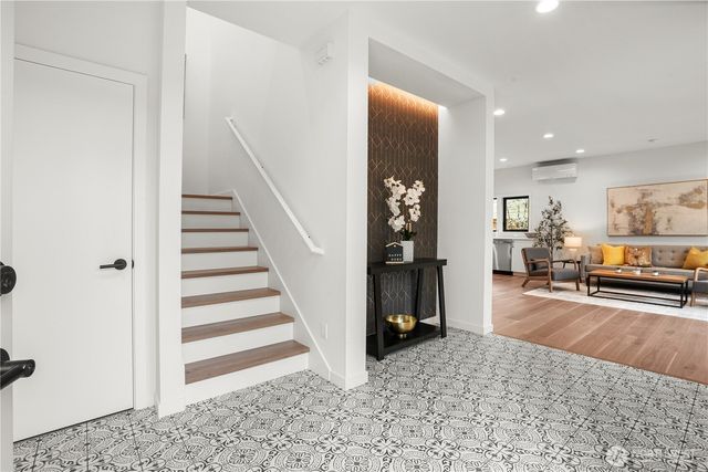 13022 Corliss Avenue N, Seattle, WA 98133