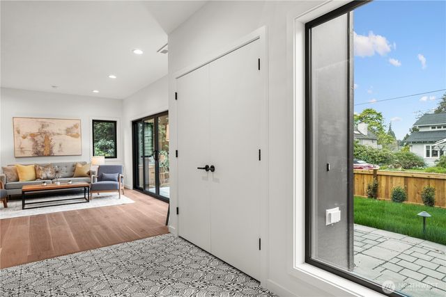 13022 Corliss Avenue N, Seattle, WA 98133