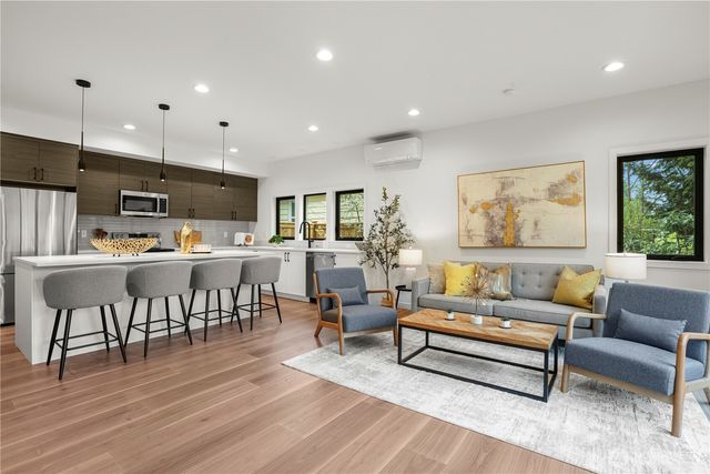 13022 Corliss Avenue N, Seattle, WA 98133