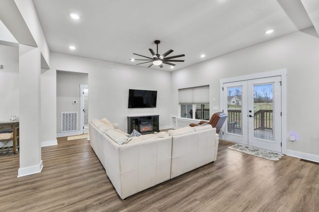 220 Dugout Rd, Summertown, TN 38483