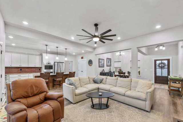 220 Dugout Rd, Summertown, TN 38483