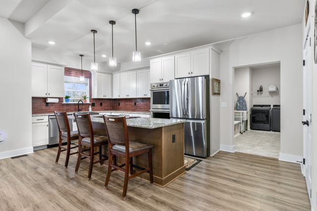 220 Dugout Rd, Summertown, TN 38483