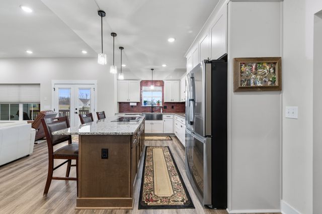 220 Dugout Rd, Summertown, TN 38483