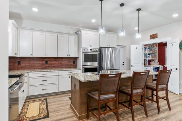 220 Dugout Rd, Summertown, TN 38483