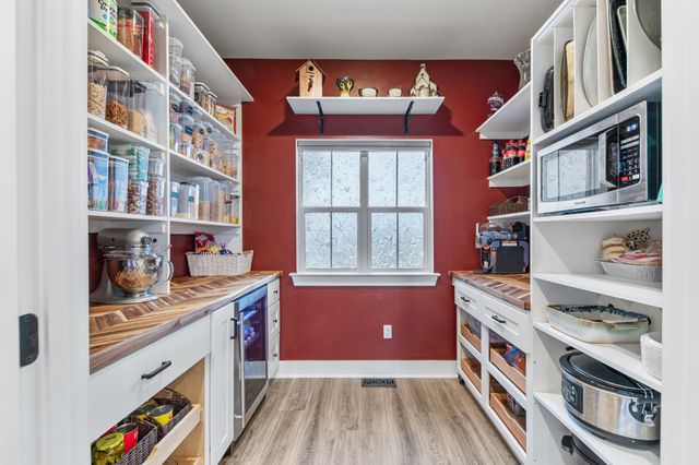 220 Dugout Rd, Summertown, TN 38483