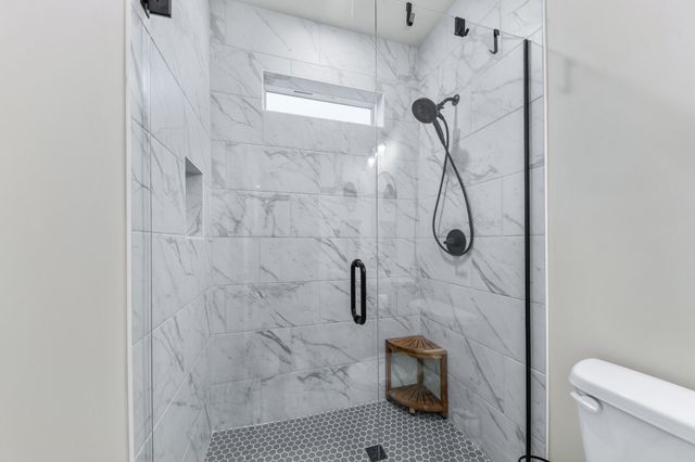 220 Dugout Rd, Summertown, TN 38483