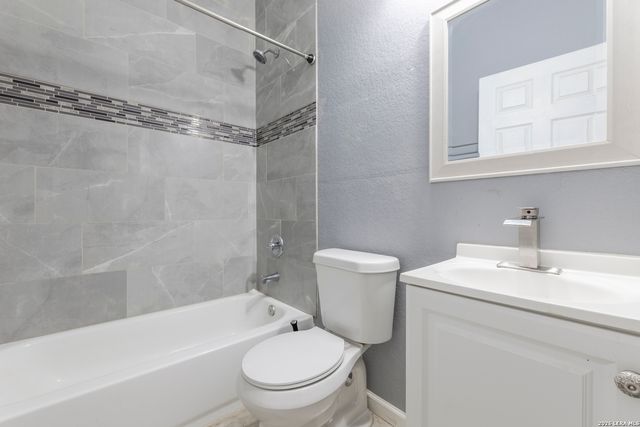 2608 LEAL ST, San Antonio, TX 78207