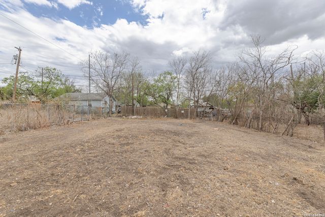 2608 LEAL ST, San Antonio, TX 78207