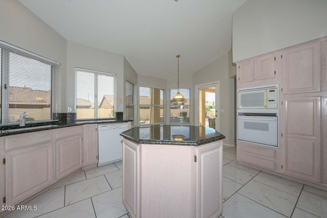 8523 W Rosemonte Drive, Peoria, AZ 85382