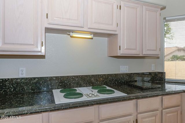 8523 W Rosemonte Drive, Peoria, AZ 85382