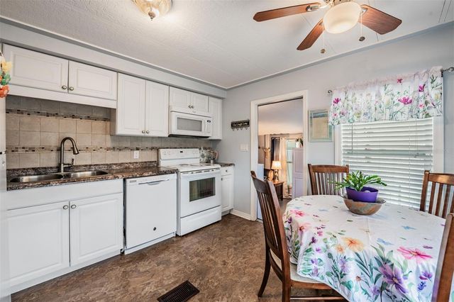 7048 EL MEYERS STREET, Zephyrhills, FL 33541