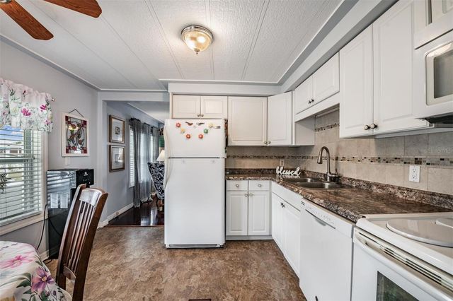 7048 EL MEYERS STREET, Zephyrhills, FL 33541