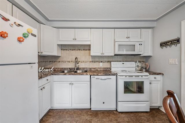 7048 EL MEYERS STREET, Zephyrhills, FL 33541