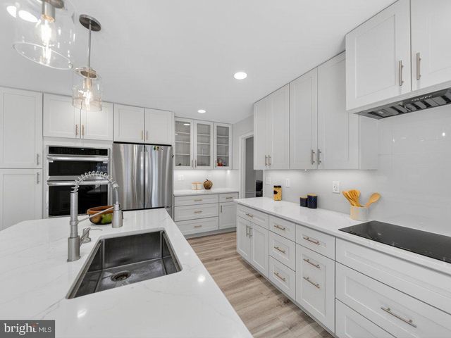 12628 SAINT JAMES RD, Rockville, MD 20850