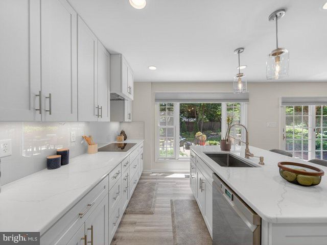 12628 SAINT JAMES RD, Rockville, MD 20850