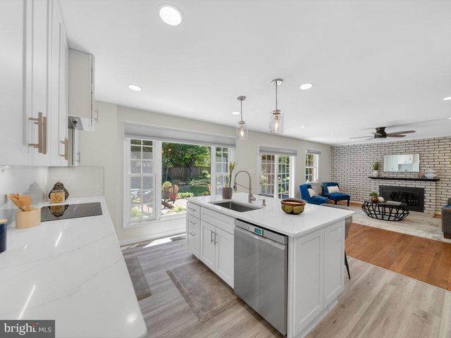 12628 SAINT JAMES RD, Rockville, MD 20850