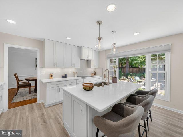 12628 SAINT JAMES RD, Rockville, MD 20850