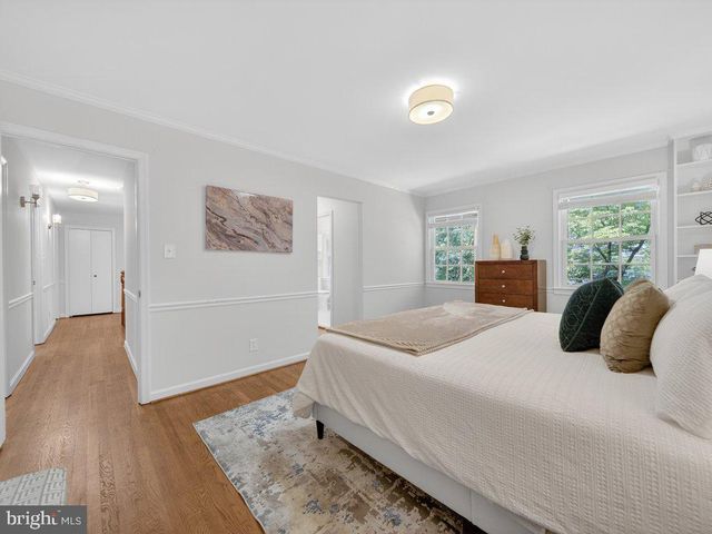12628 SAINT JAMES RD, Rockville, MD 20850
