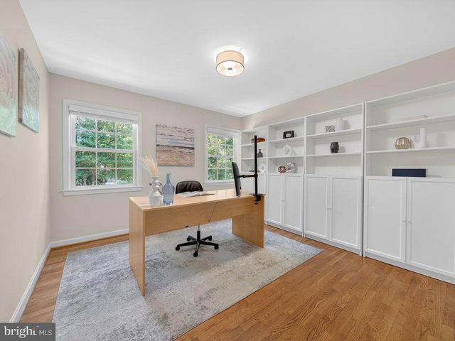12628 SAINT JAMES RD, Rockville, MD 20850