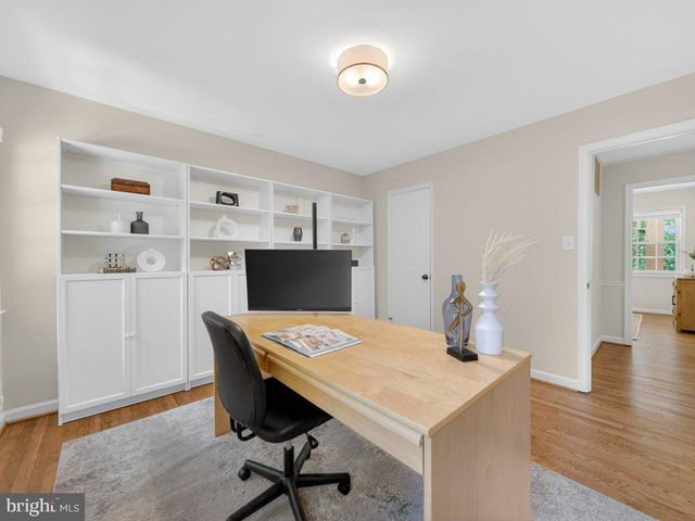 12628 SAINT JAMES RD, Rockville, MD 20850