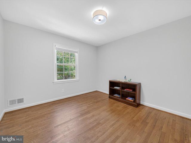 12628 SAINT JAMES RD, Rockville, MD 20850
