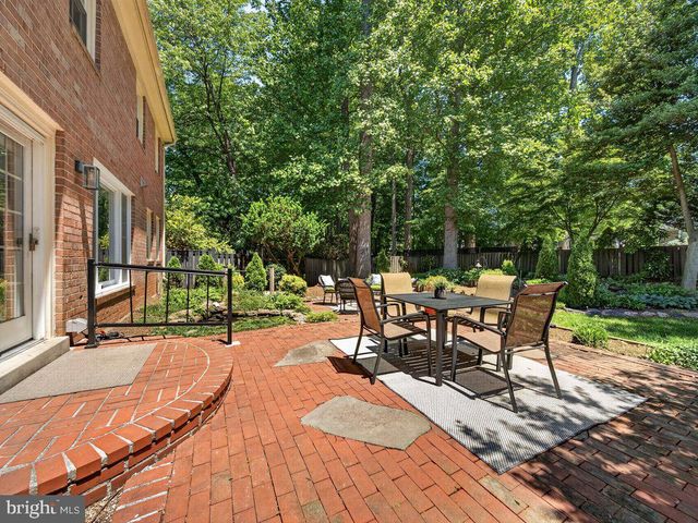 12628 SAINT JAMES RD, Rockville, MD 20850
