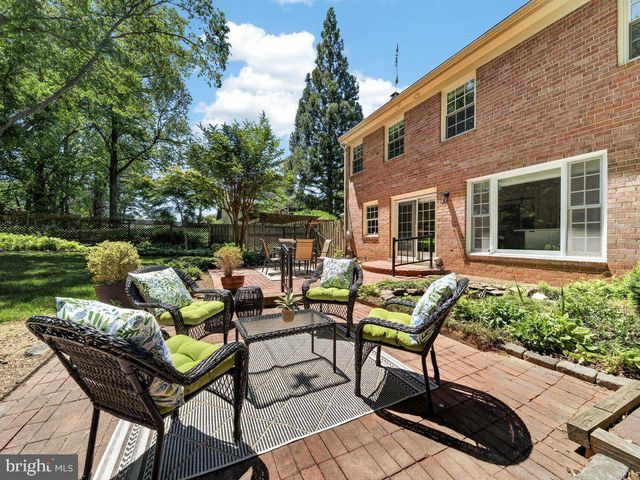 12628 SAINT JAMES RD, Rockville, MD 20850