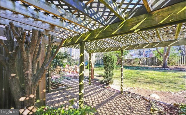 12628 SAINT JAMES RD, Rockville, MD 20850