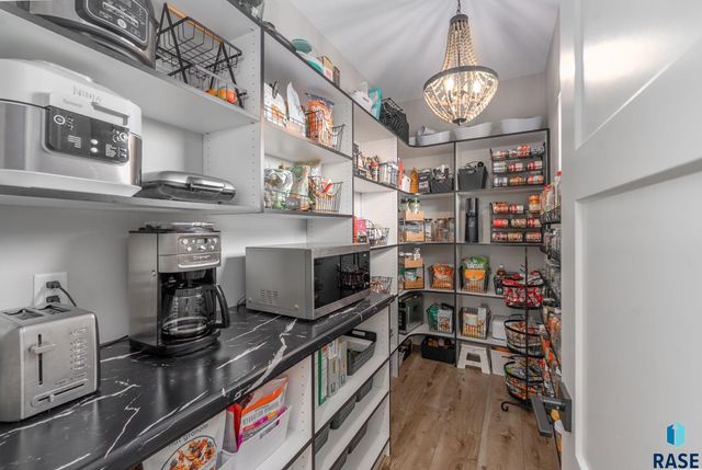 7308 E Gray Eagle Cir Circle, Sioux Falls, SD 57110