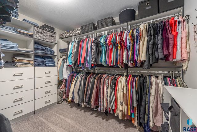 7308 E Gray Eagle Cir Circle, Sioux Falls, SD 57110