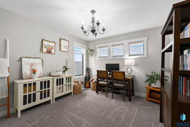 7308 E Gray Eagle Cir Circle, Sioux Falls, SD 57110