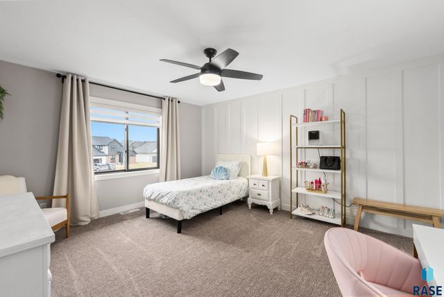 7308 E Gray Eagle Cir Circle, Sioux Falls, SD 57110