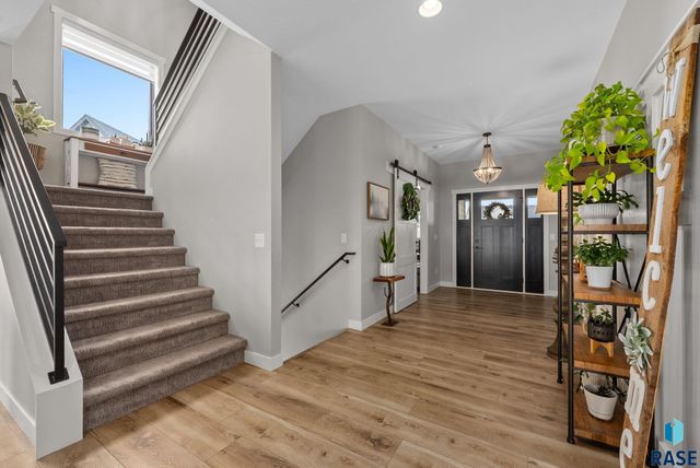 7308 E Gray Eagle Cir Circle, Sioux Falls, SD 57110