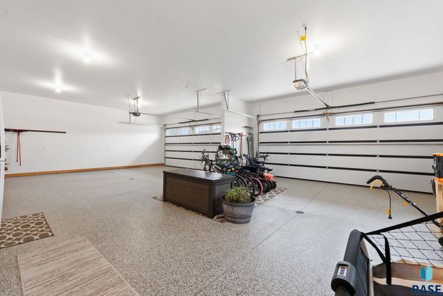 7308 E Gray Eagle Cir Circle, Sioux Falls, SD 57110