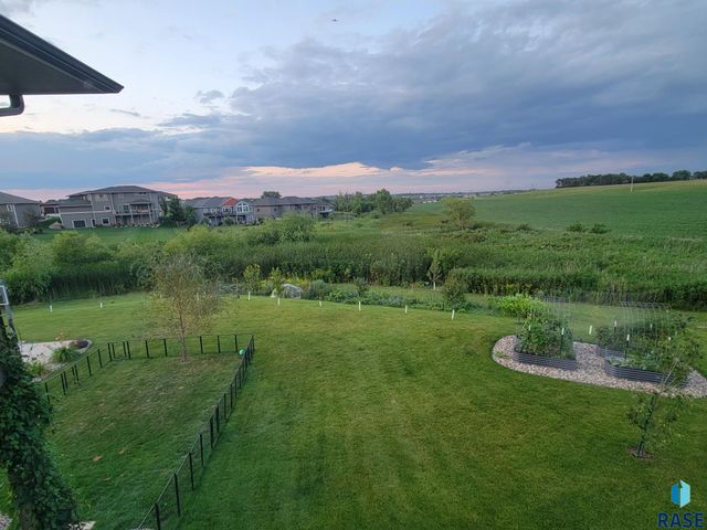 7308 E Gray Eagle Cir Circle, Sioux Falls, SD 57110