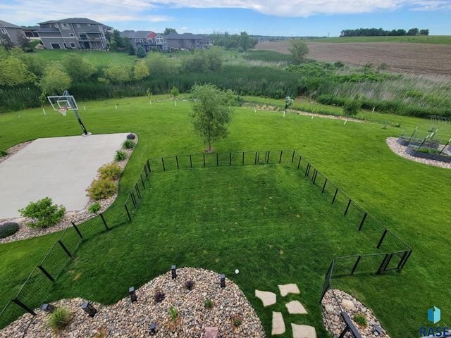 7308 E Gray Eagle Cir Circle, Sioux Falls, SD 57110