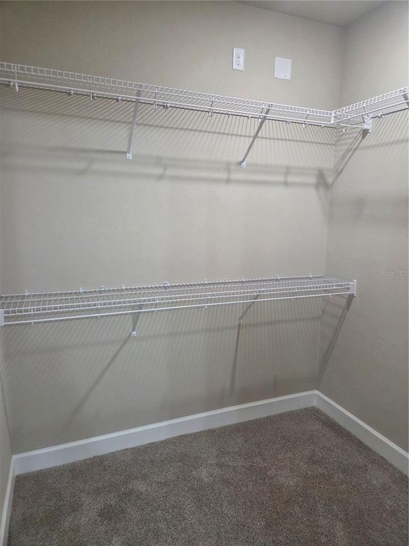 Image 17 of property listing at 24363 SW 18TH LANE, Newberry, FL 32669