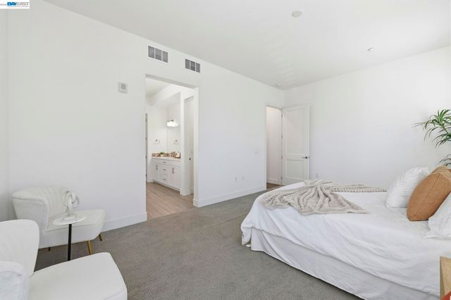 45249 Electric Ter 401, Fremont, CA 94539