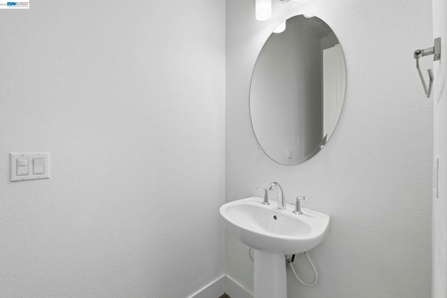 45249 Electric Ter 401, Fremont, CA 94539