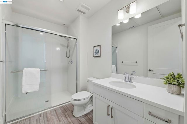 45249 Electric Ter 401, Fremont, CA 94539