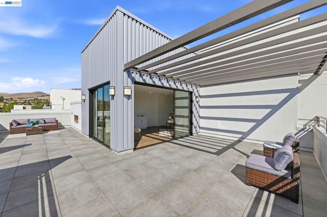 45249 Electric Ter 401, Fremont, CA 94539