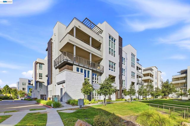 45249 Electric Ter 401, Fremont, CA 94539