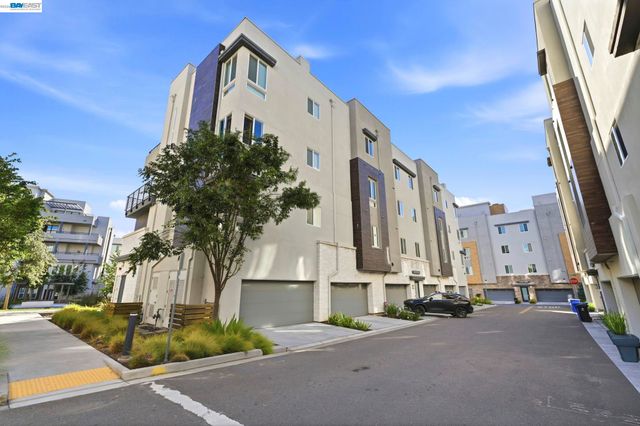 45249 Electric Ter 401, Fremont, CA 94539